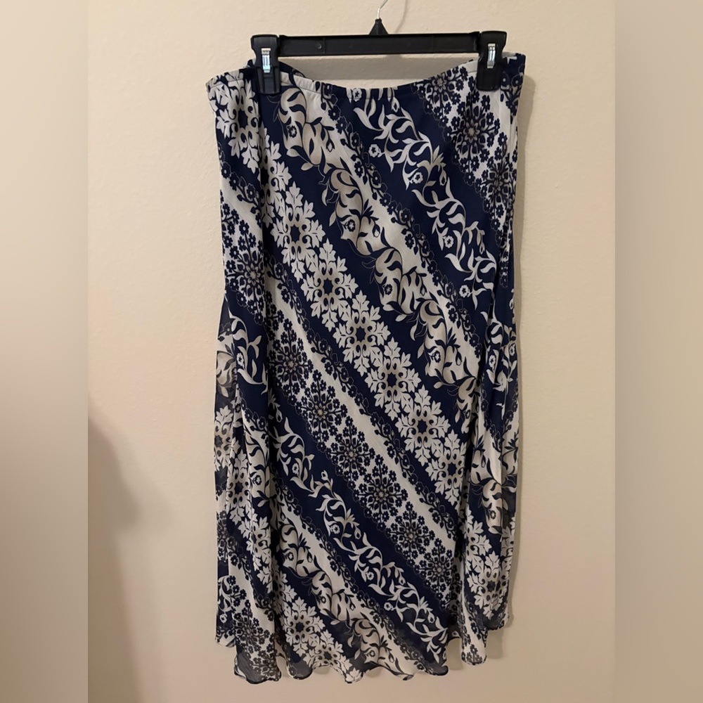 Emma James Black and Tan Floral Maxi Skirt